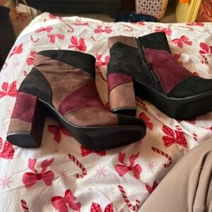 Seven Dials Women's Multicolor Heeled Boots